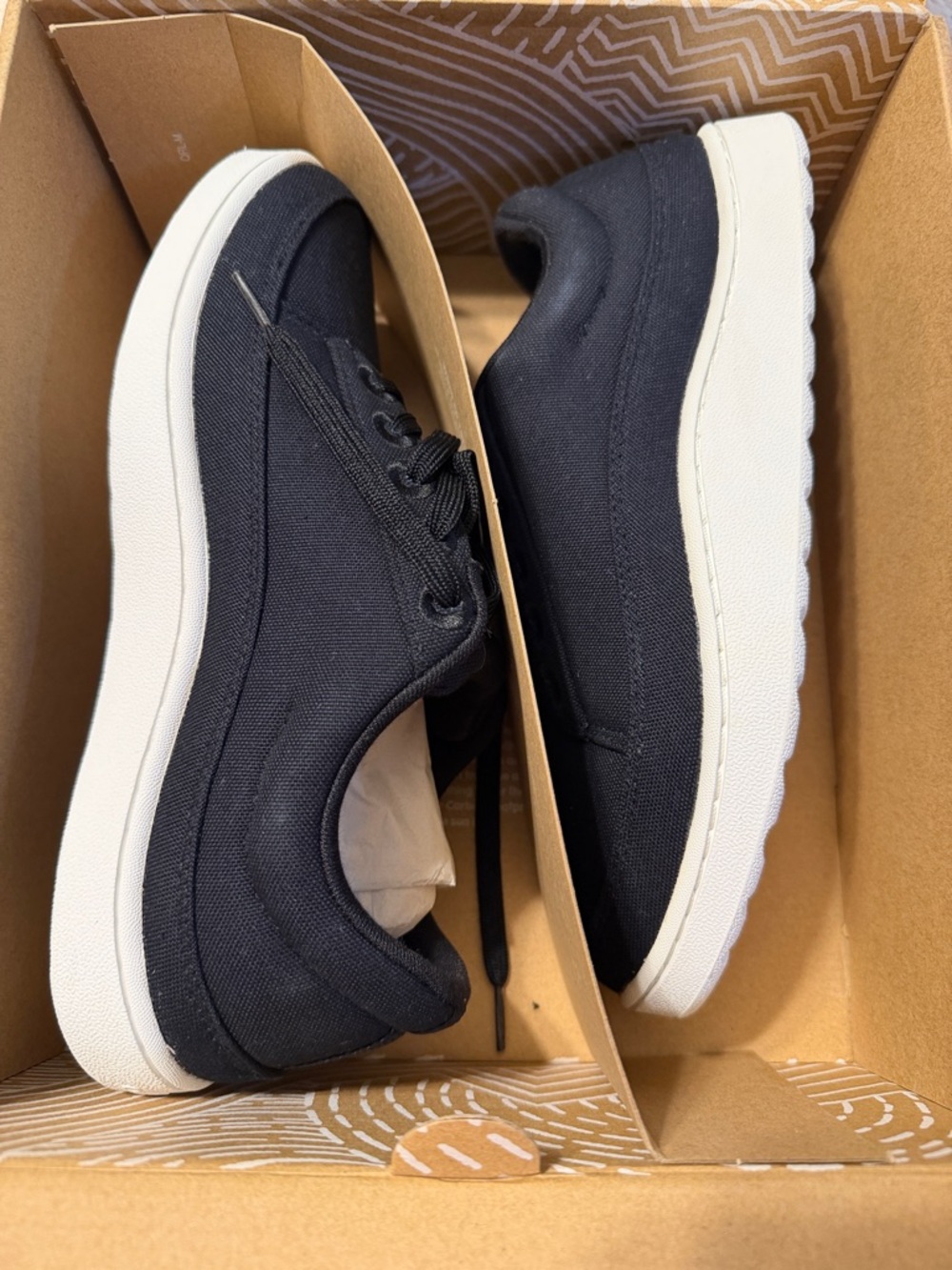 allbirds Black Low-Top Sneakers with White Sole w9